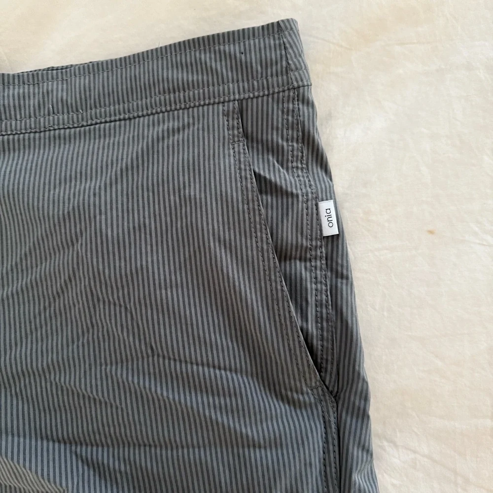 Onia size 33